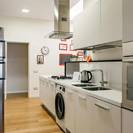 Апартаменты Madame *